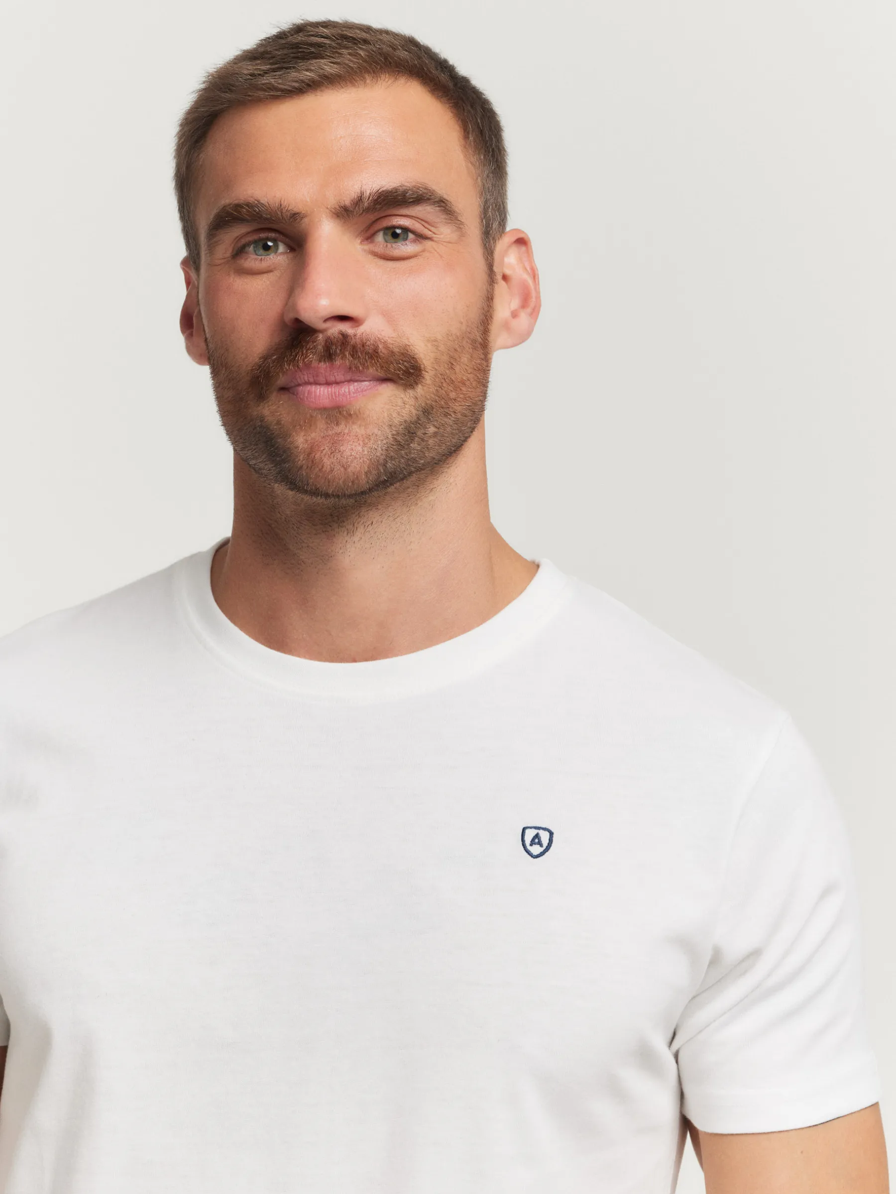 Alvaro Moreno CAMISETA BASICA-Hombre Camisetas