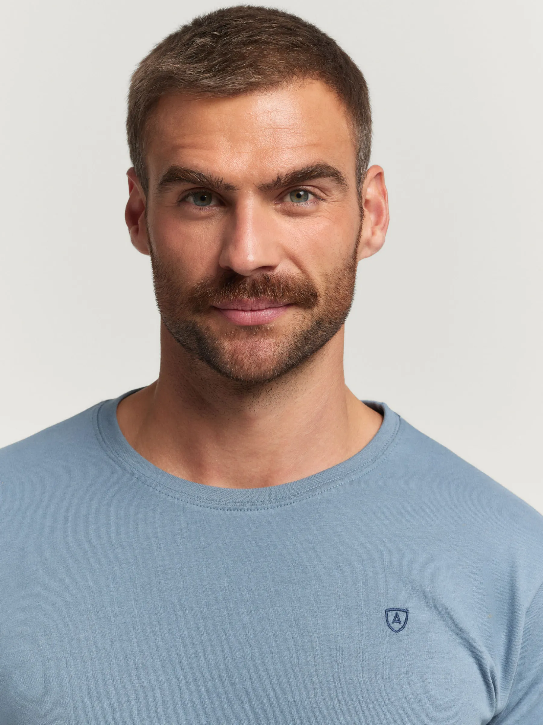 Alvaro Moreno CAMISETA BASICA-Hombre Camisetas