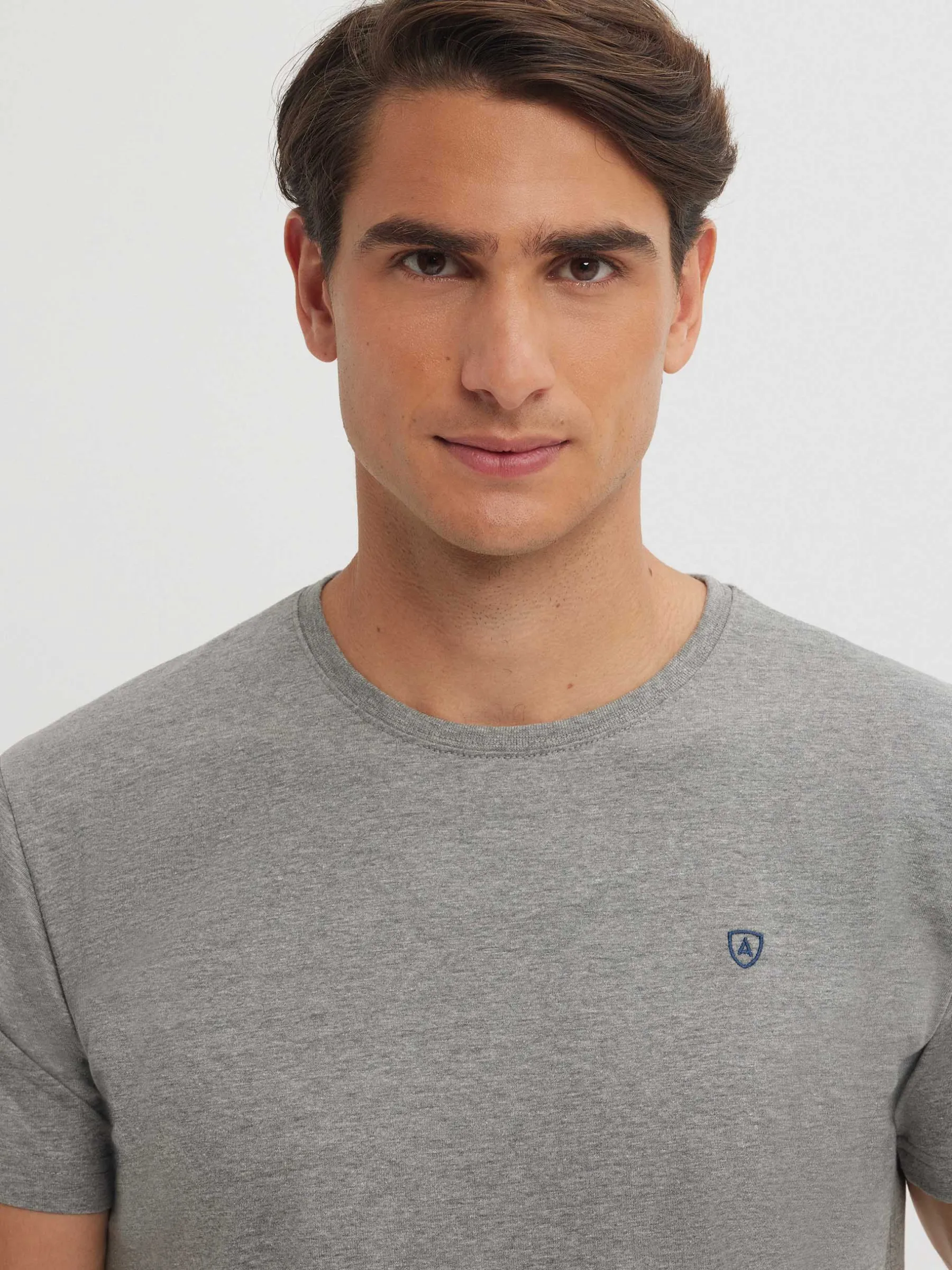 Alvaro Moreno CAMISETA BASICA-Hombre Camisetas