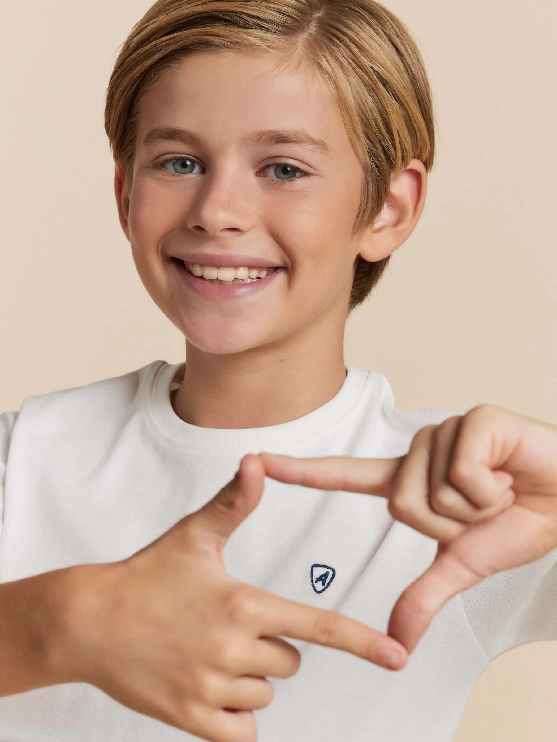 Alvaro Moreno CAMISETA BASICA KIDS- Camisetas