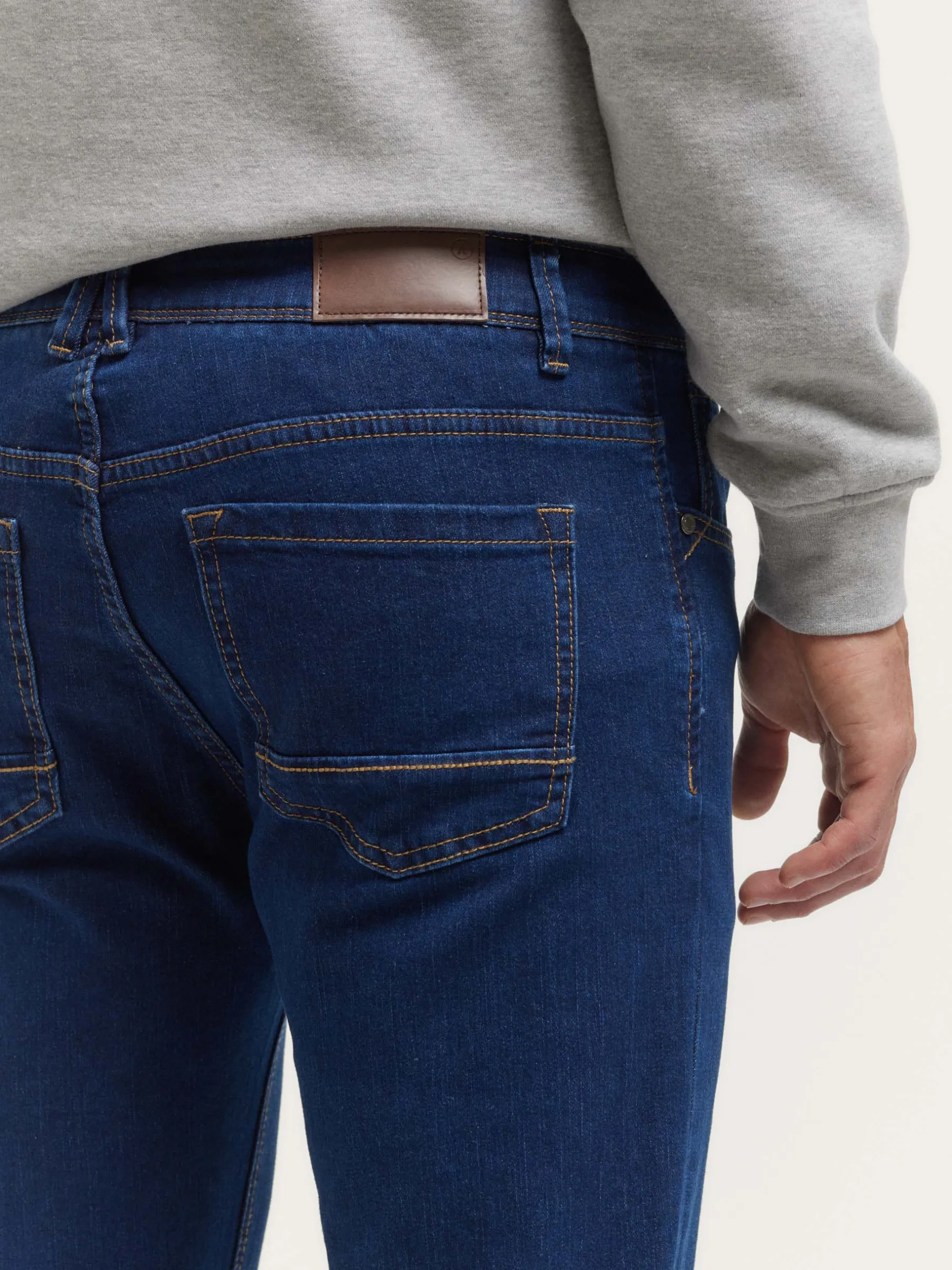 Alvaro Moreno DENIM REGULAR-Hombre Vaqueros